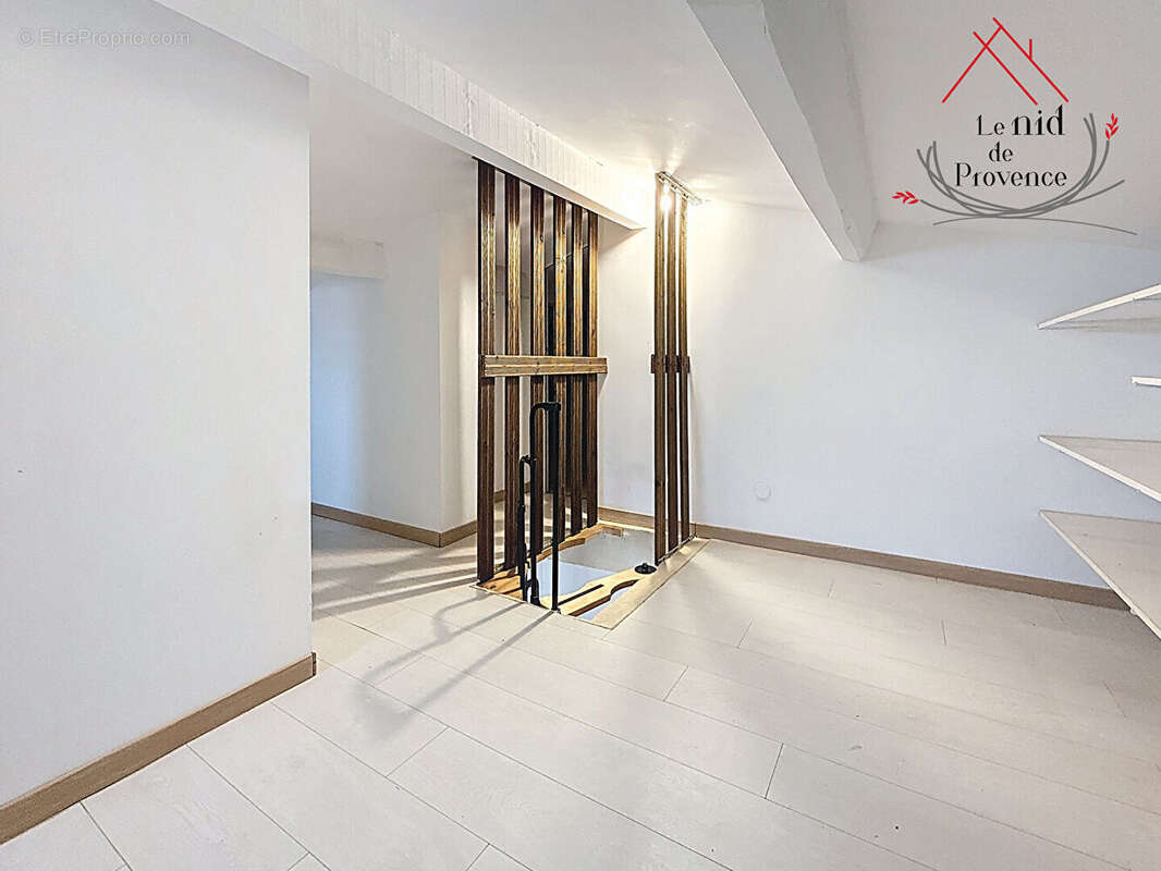 Maison à PERNES-LES-FONTAINES