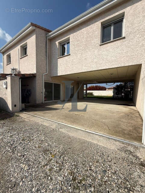 Maison à PORTES-LES-VALENCE