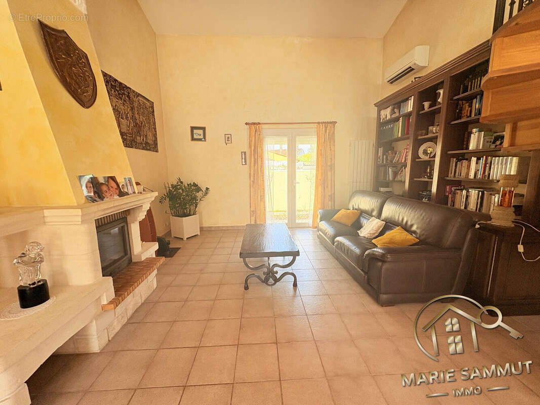Maison à MAUGUIO