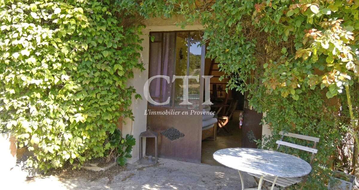 Maison à VAISON-LA-ROMAINE