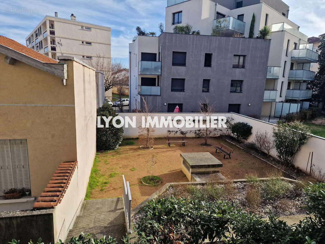 Appartement à LYON-8E