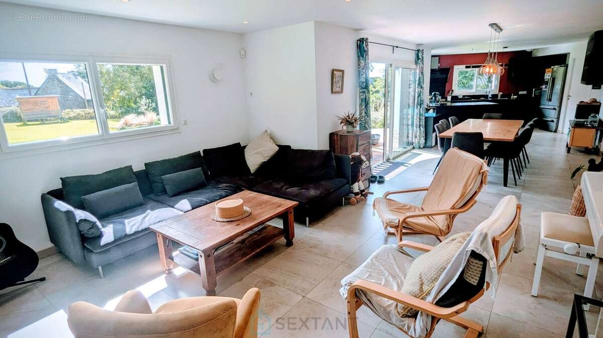 Maison à NOYAL-PONTIVY