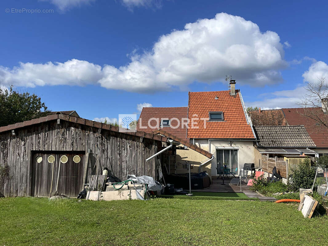 Maison à LONS-LE-SAUNIER