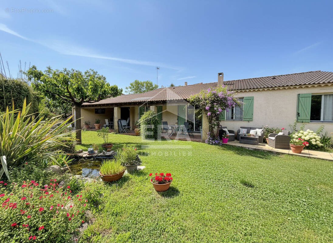 Maison à PEYROLLES-EN-PROVENCE