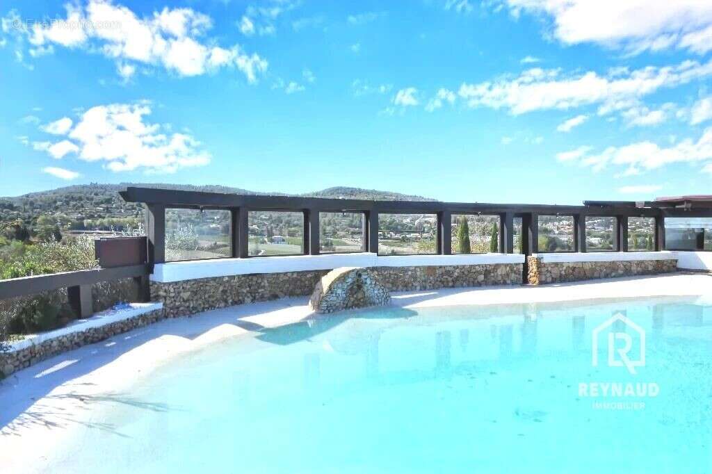 Maison 400 m² à Clermont-L'herault  - photo 4