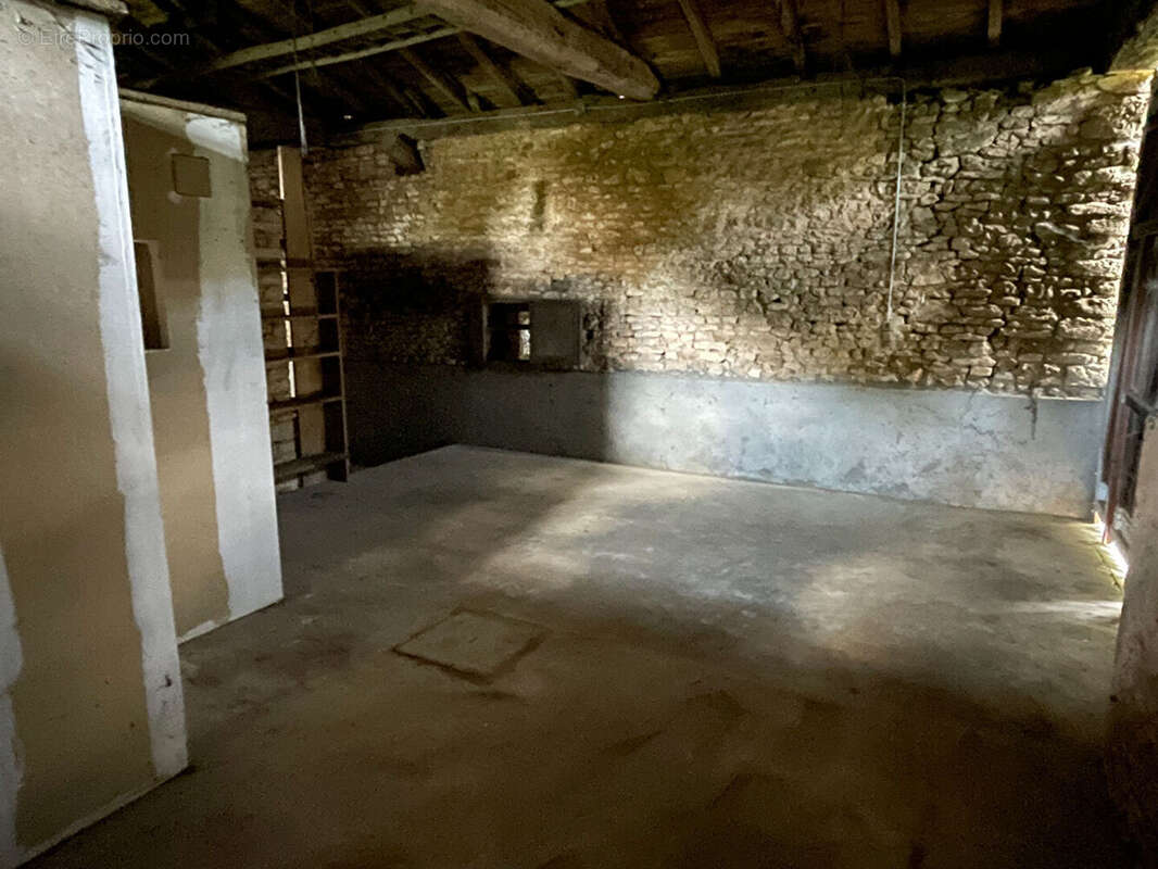 Fermette 80m² à savigné - photo 7