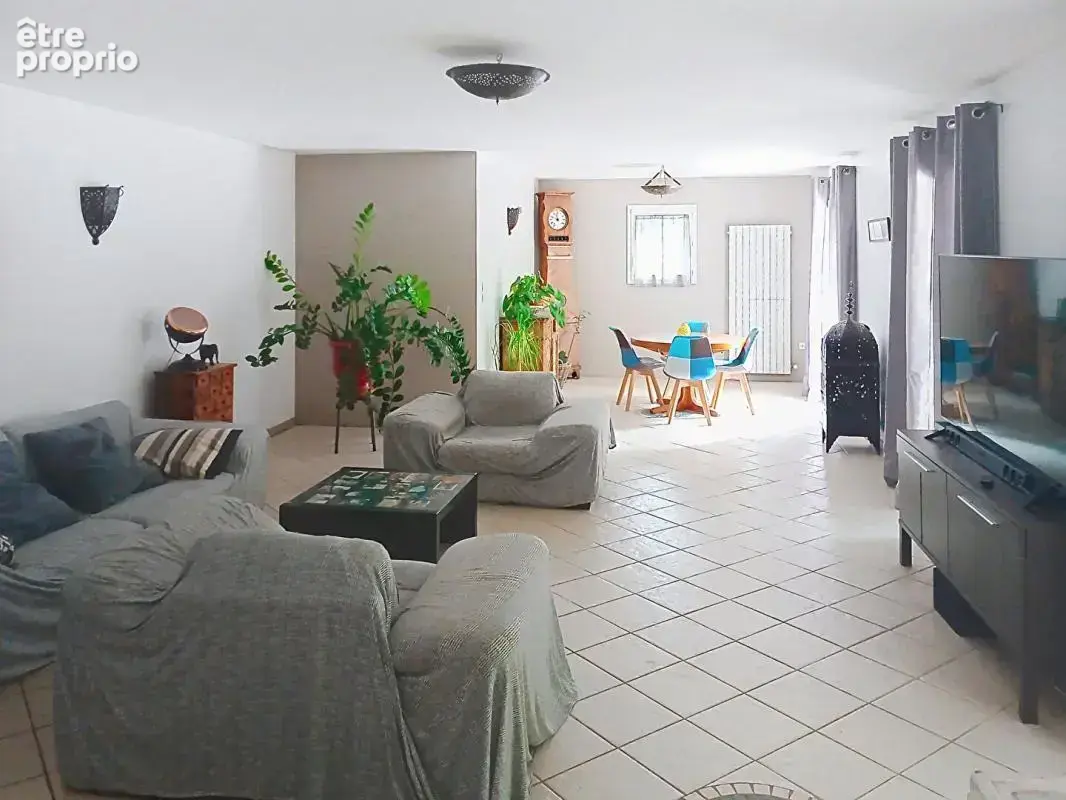 Maison sur 4809m² de terrain avec appartement indépendant et garage - Brignoles - photo 4