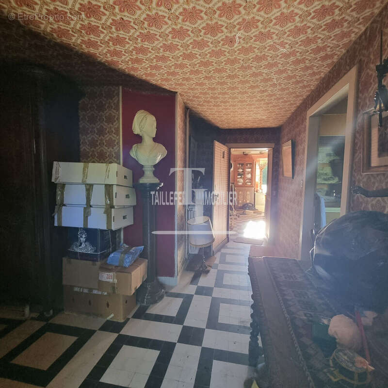 Maison à CHERVEIX-CUBAS