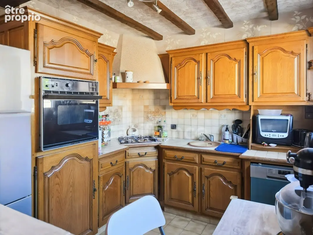 Noyen-sur-sarthe - maison de 101,45 m² avec jardin, terrasse et garage - photo 4