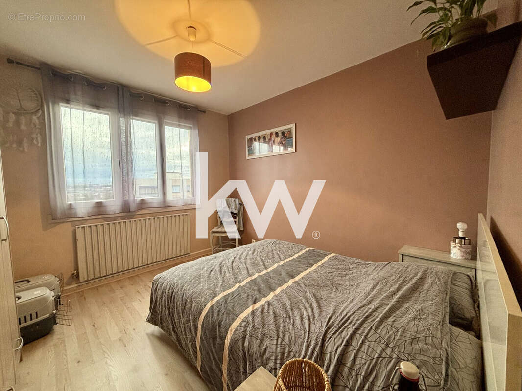 Appartement à SAINT-GENIS-LAVAL