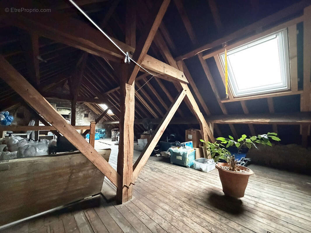 Maison à MAGNEUX