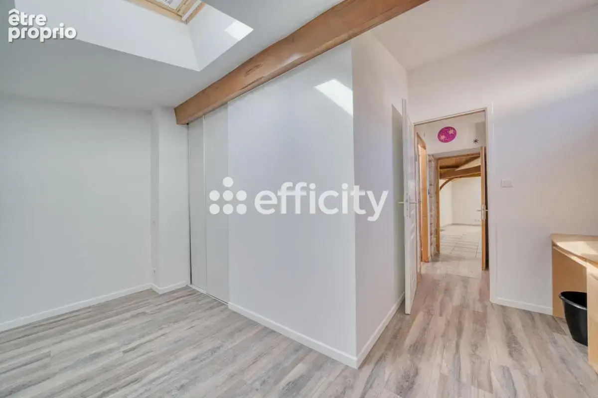 Maison 14 pièces 260 m² à vendre à Vouhe (17700) - photo 7