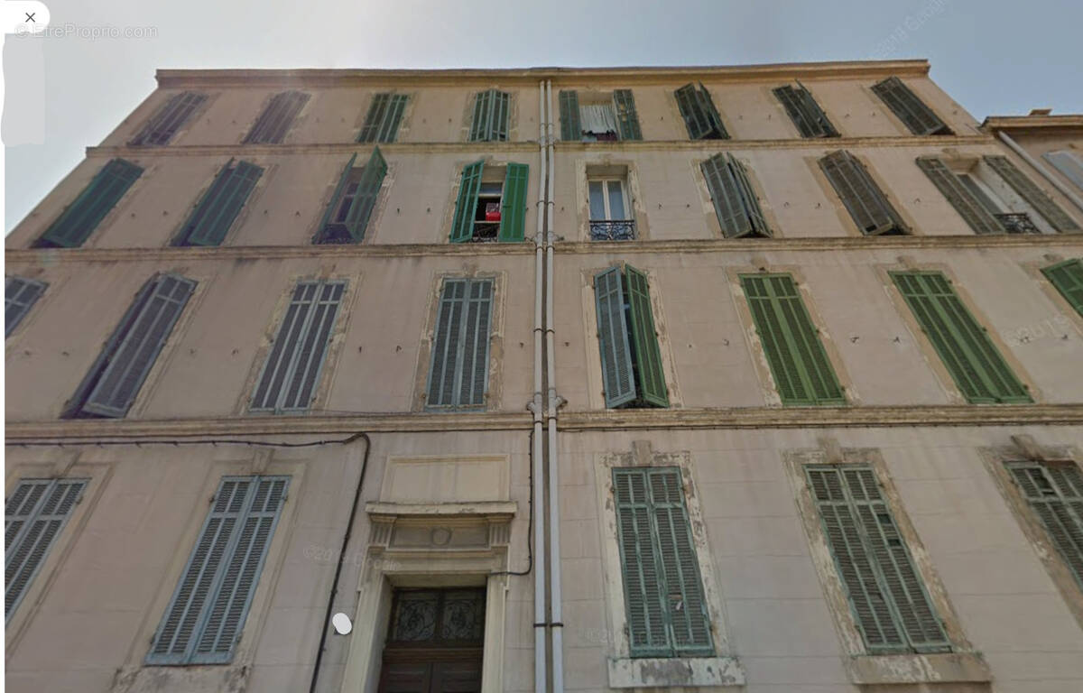 Appartement à MARSEILLE-3E