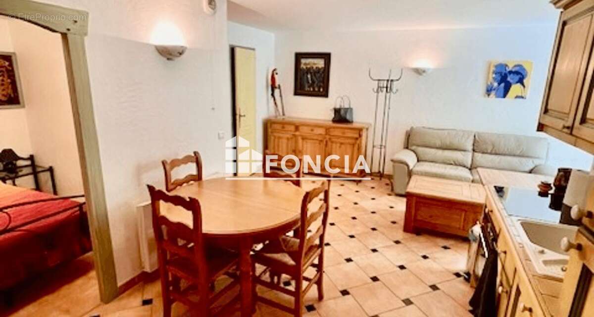 Appartement à LA CROIX-VALMER