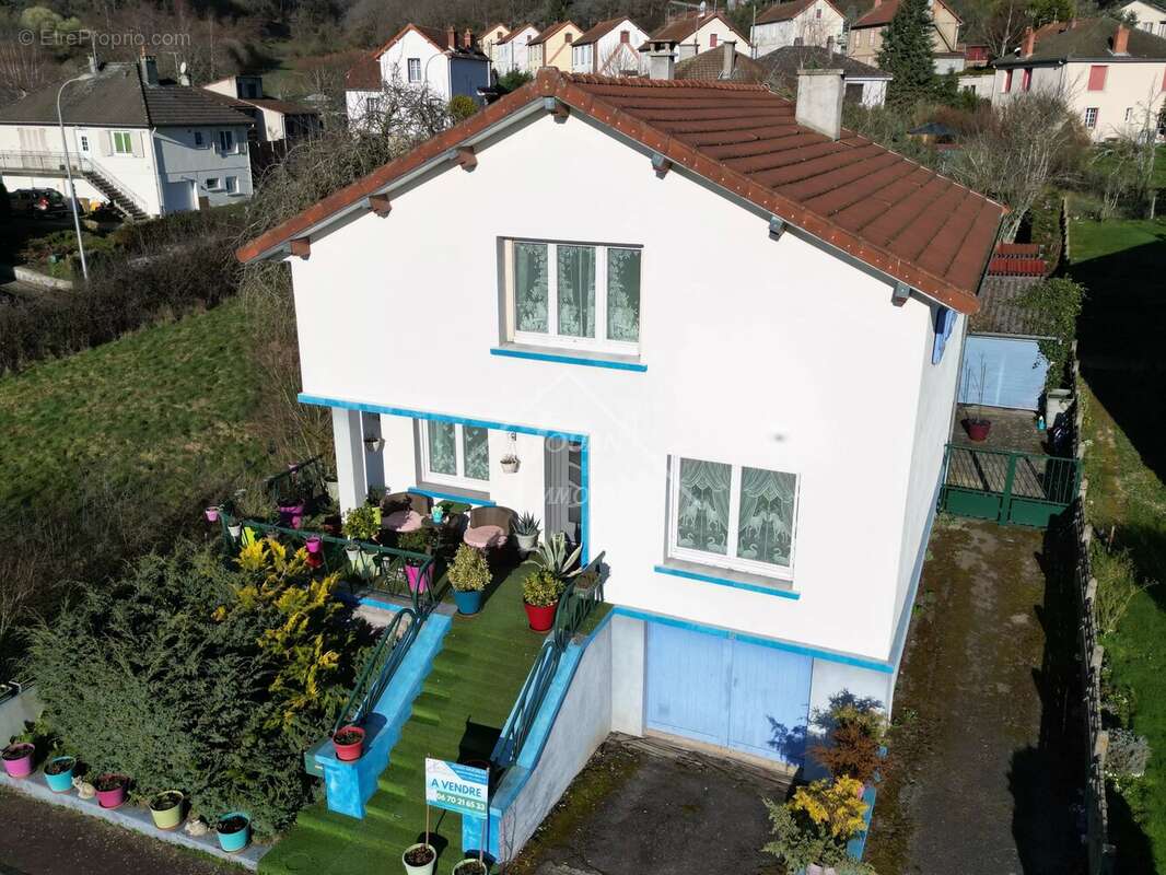 Maison à SAINT-ELOY-LES-MINES