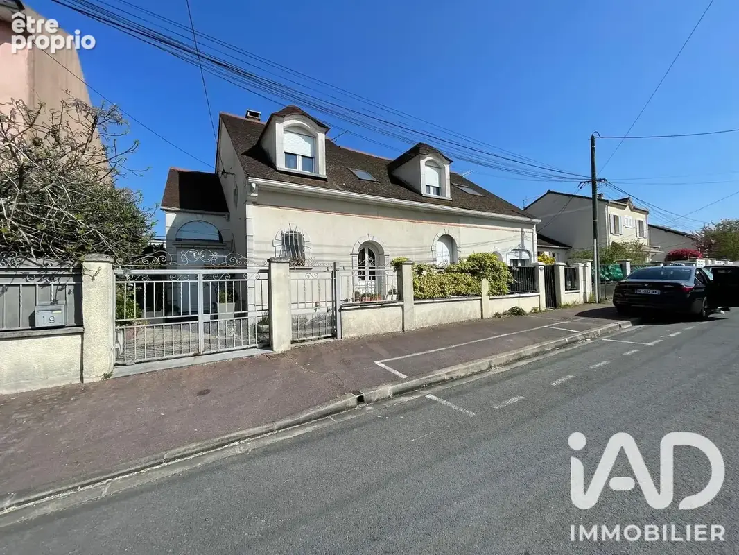 Photo 1 - Maison à TREMBLAY-EN-FRANCE