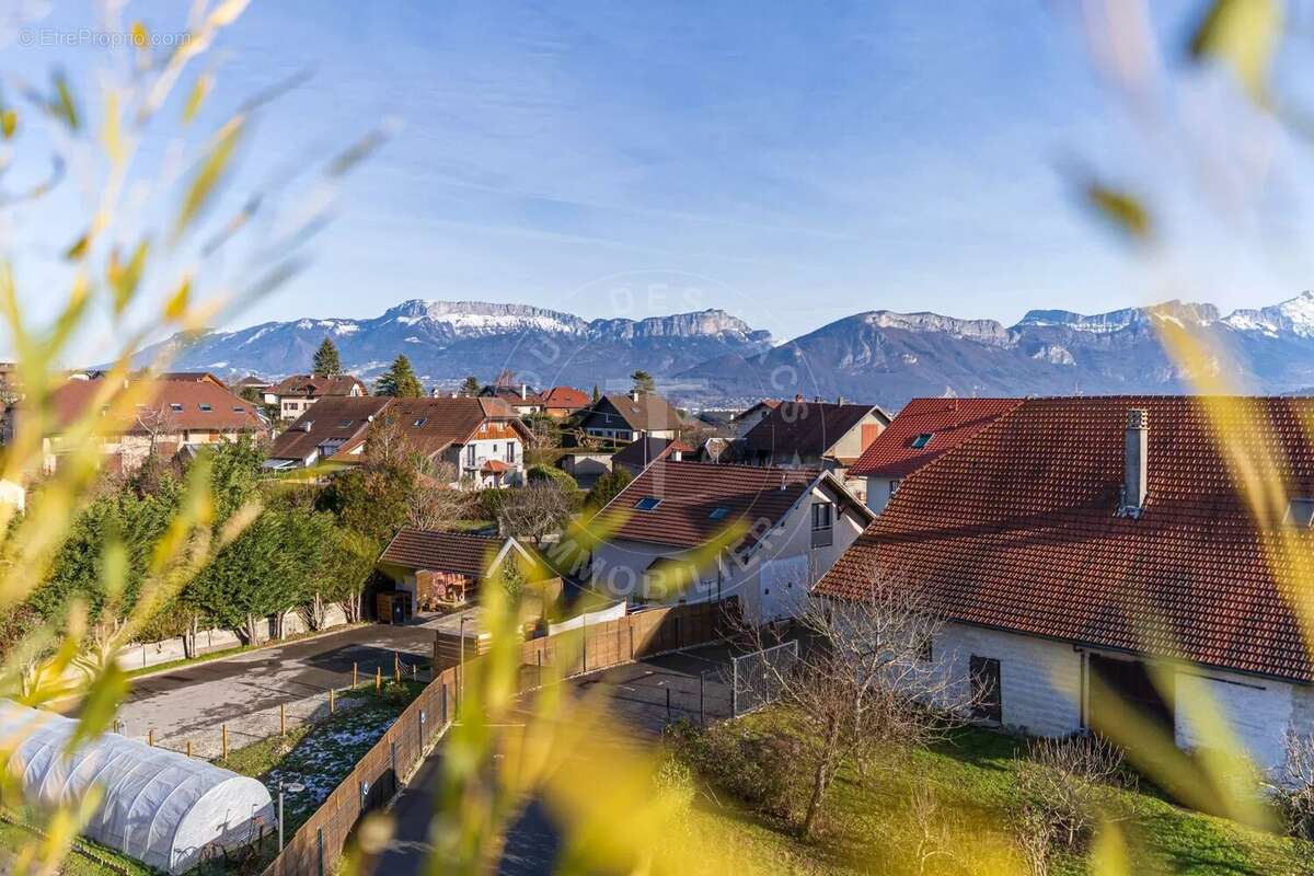Appartement à POISY