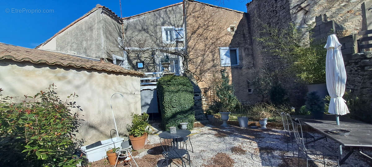 Maison à SAINT-MAURICE-NAVACELLES