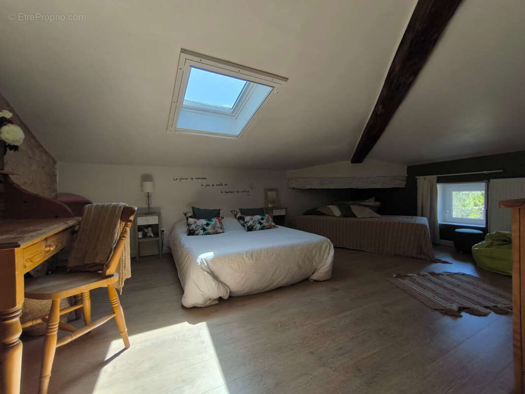 Mirmande. propriete en pierre de pays. renovee en totalite  223.72 m2. parc 1527m2 clos. piscine. dependances - photo 25