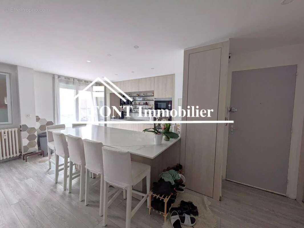 Appartement à SAINT-ETIENNE