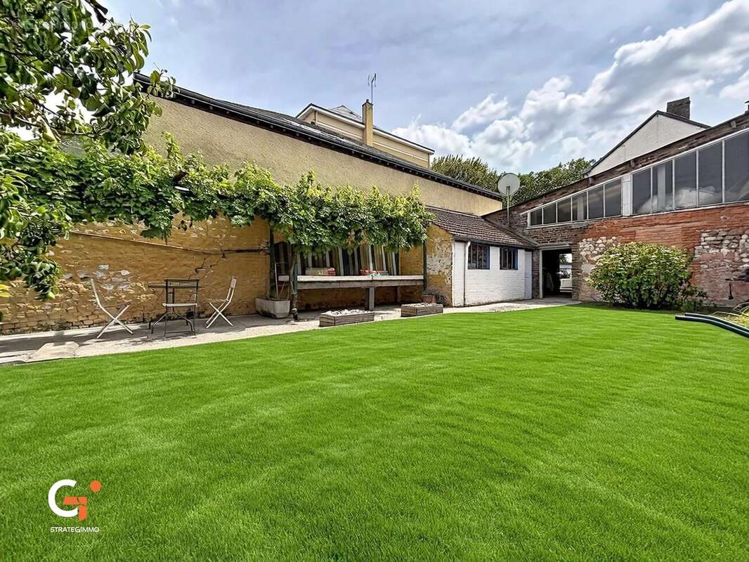 Maison familiale de 245m² à Oissel-sur -Seine - photo 28