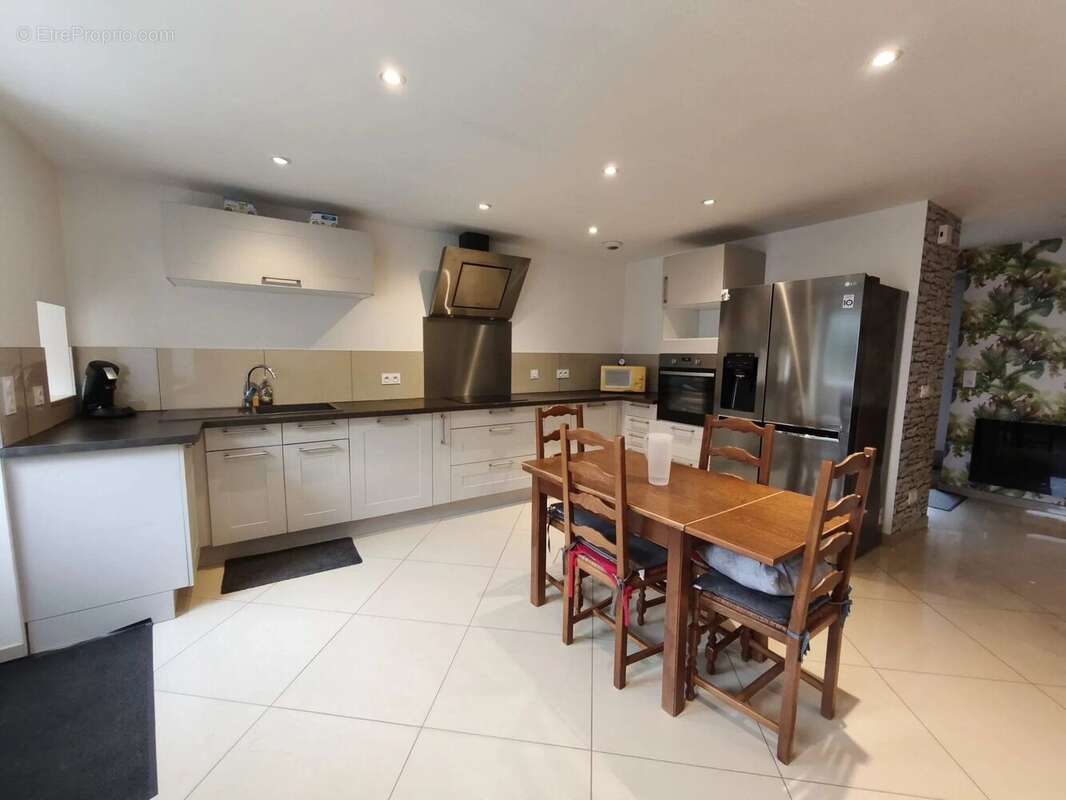 Maison à CHATILLON-SAINT-JEAN