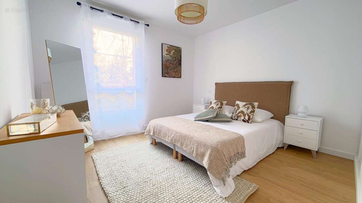 Appartement - Rennes - 3 pièces - 58.8 m2 + Parking + Loggia - Quartier Jeanne d'Arc - photo 4