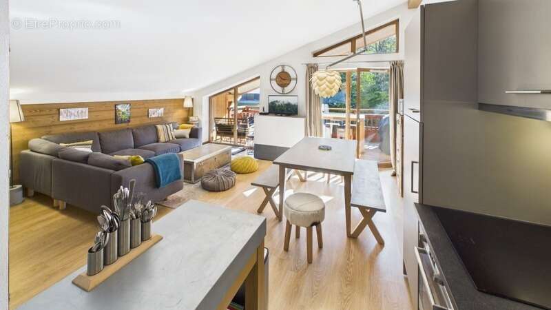 Appartement à MORILLON