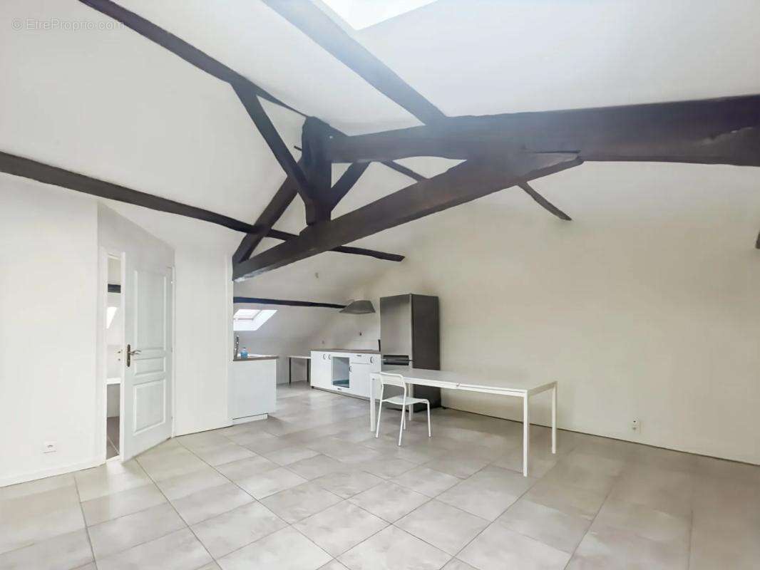 Appartement à CORBEIL-ESSONNES