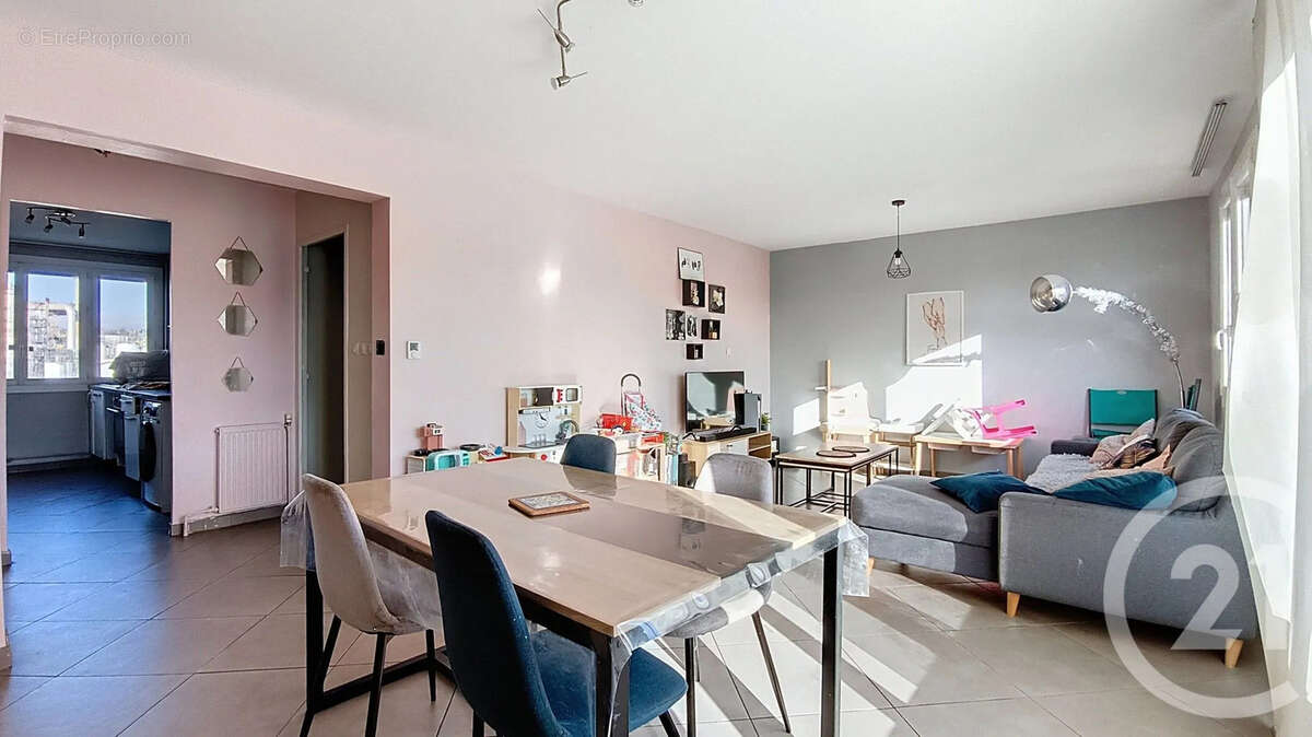 Appartement à FEYZIN