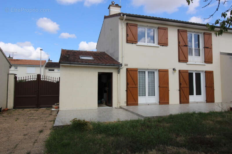Maison à INGRANDES
