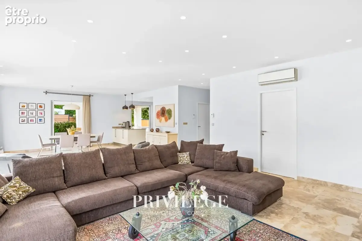 Peymeinade — Villa contemporaine de première main, piscine et ascenseur - photo 9