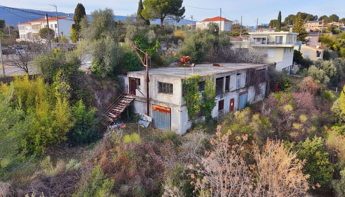 Maison à COLOMARS