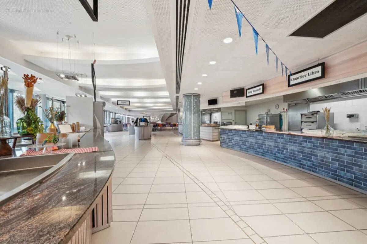 Commerce à ISSY-LES-MOULINEAUX