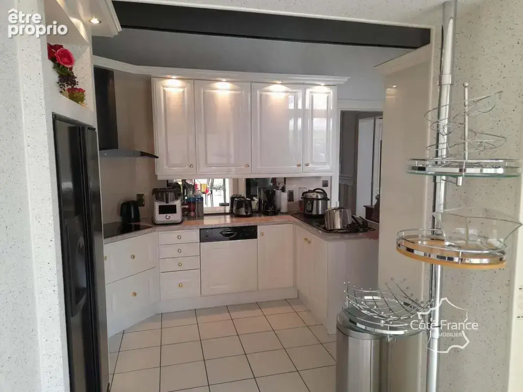 A proximité de tous commerces, lot de 3 maisons avec piscine - photo 16
