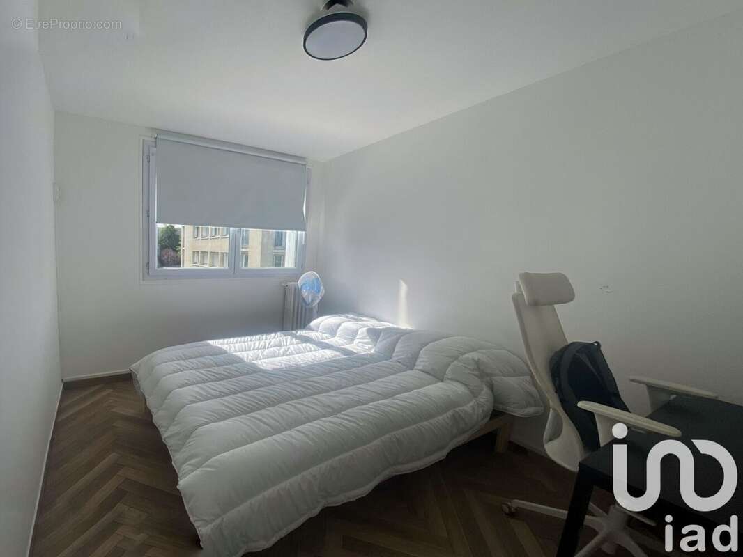 Photo 9 - Appartement à SAINT-CYR-L'ECOLE
