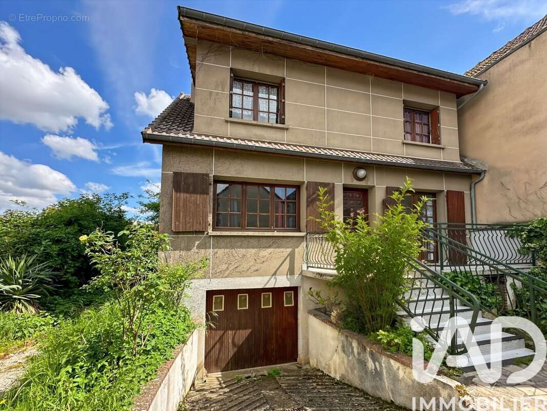 Photo 1 - Maison à MALAY-LE-GRAND