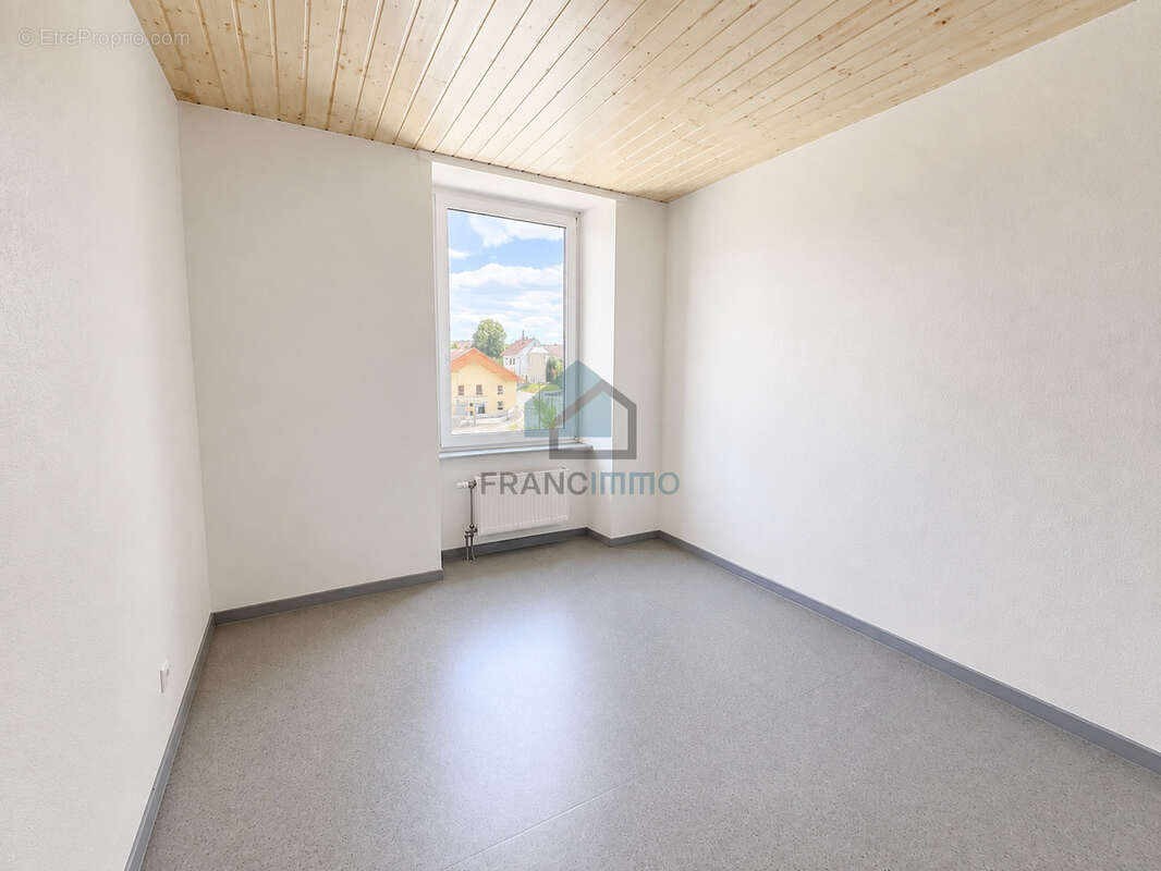 Appartement - centre ville le russey - photo 10