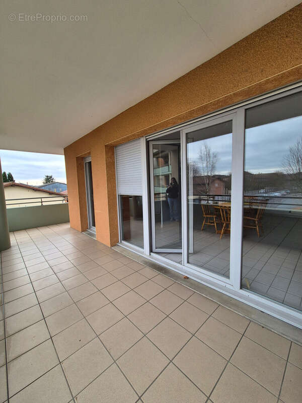 Appartement à PONT-DE-VEYLE