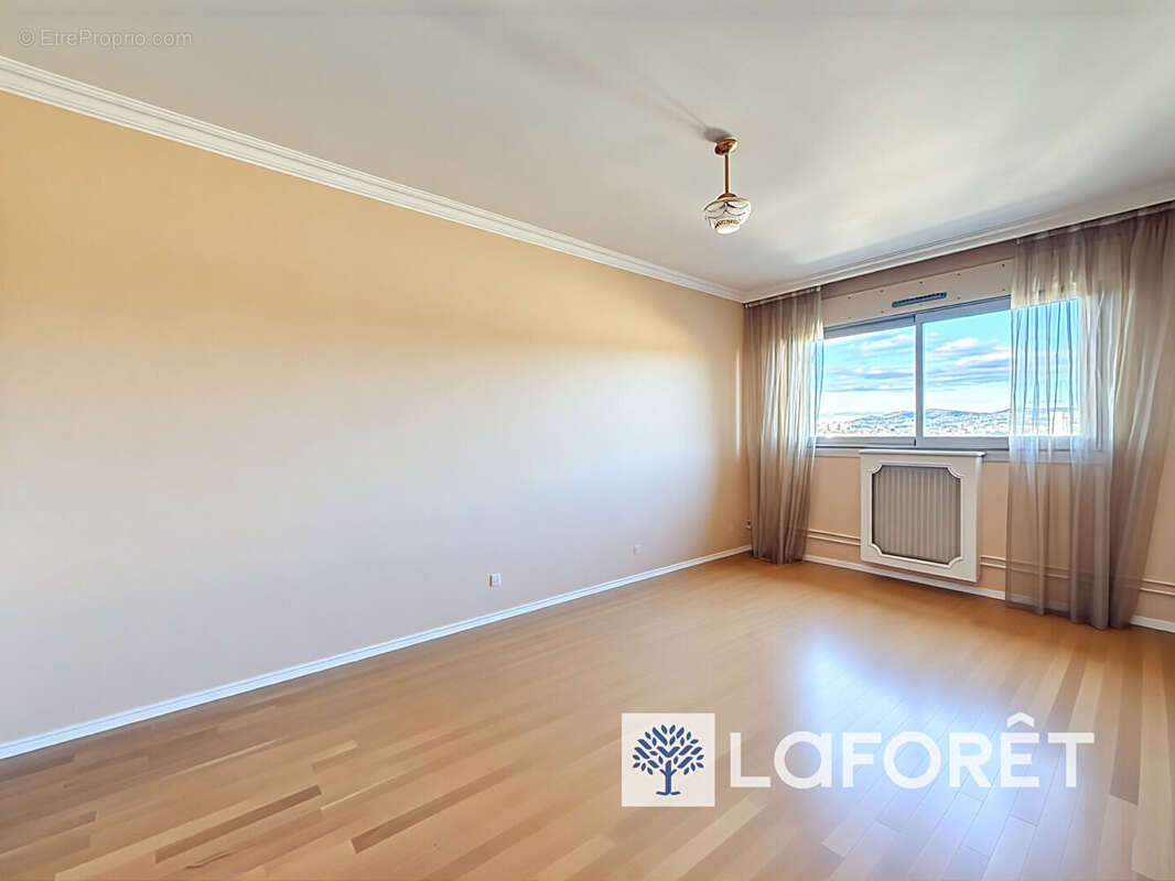 Appartement à LYON-9E