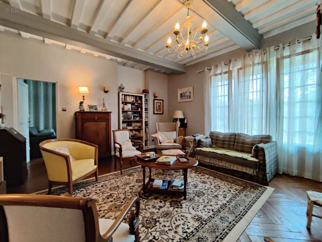 Appartement à BRIONNE