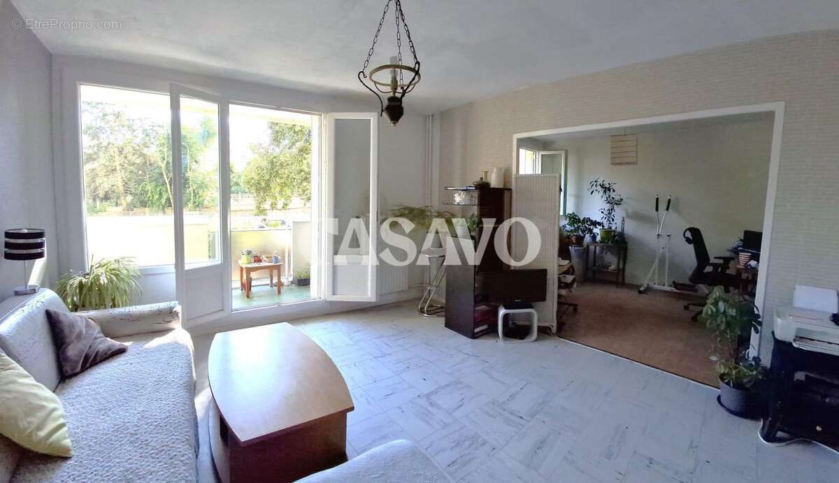 Vente Appartement 4 pièces de 69m² - 69300 Caluire-et-Cuire - photo 2