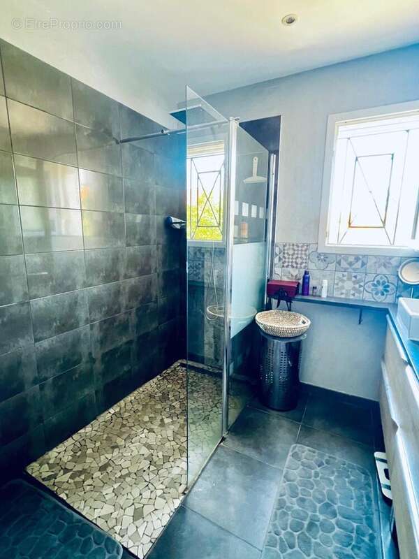 Photo 2 - Maison à MARSEILLE-15E