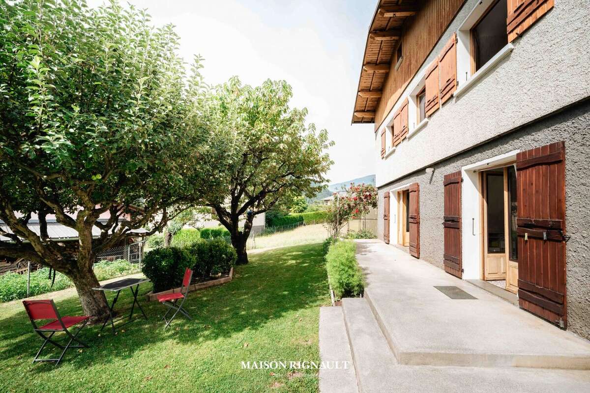 Maison 125 m² à Seez  - photo 3