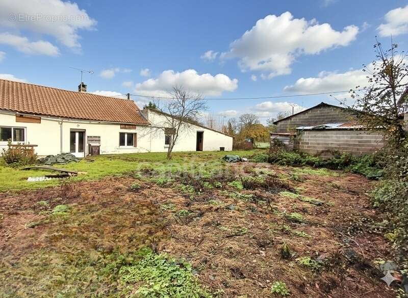 Maison à USSON-DU-POITOU