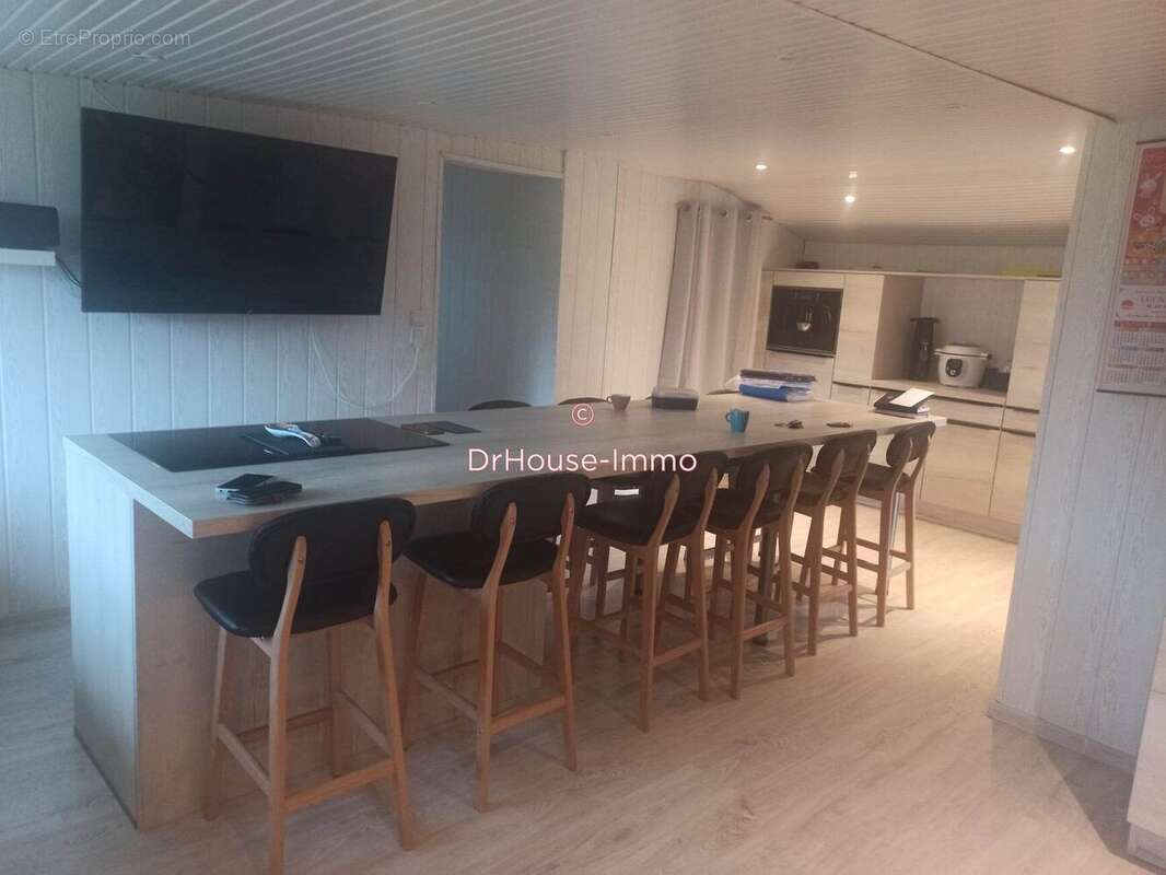 Maison 186 m² à Mesnil-Rousset  - photo 2