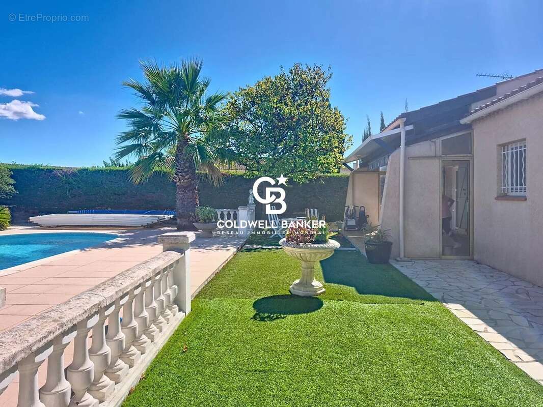 Maison à ROQUEBRUNE-SUR-ARGENS