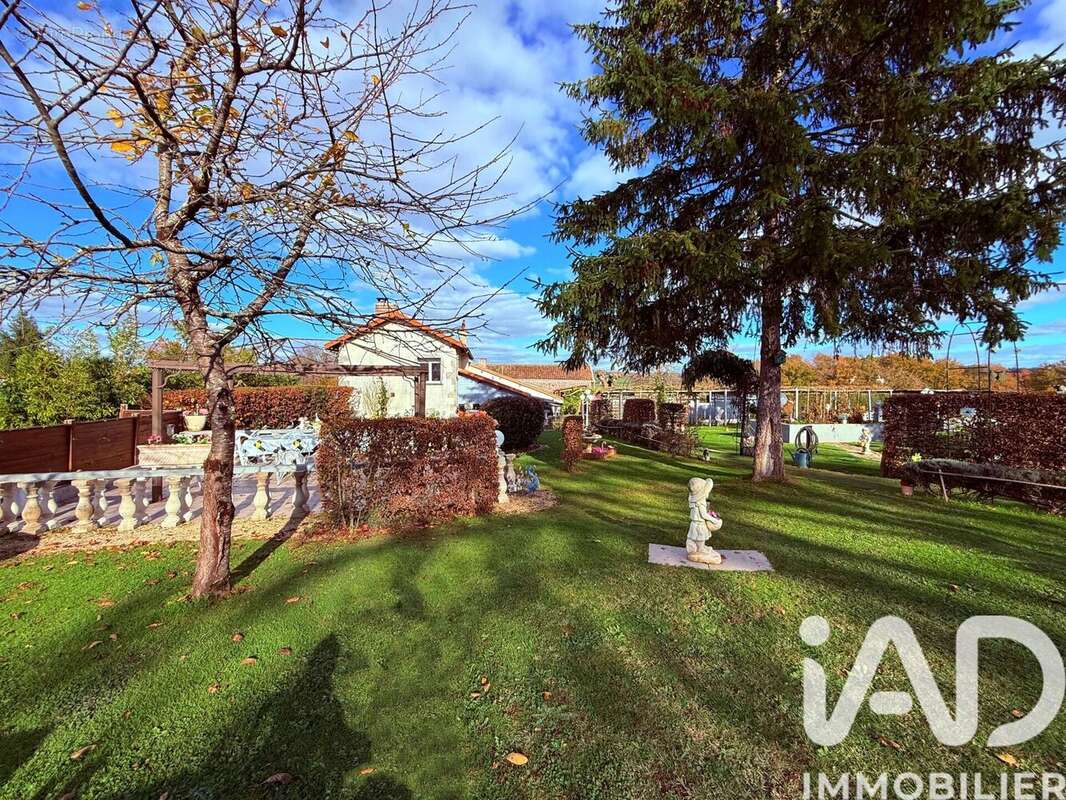 Photo 6 - Maison à AVAILLES-LIMOUZINE