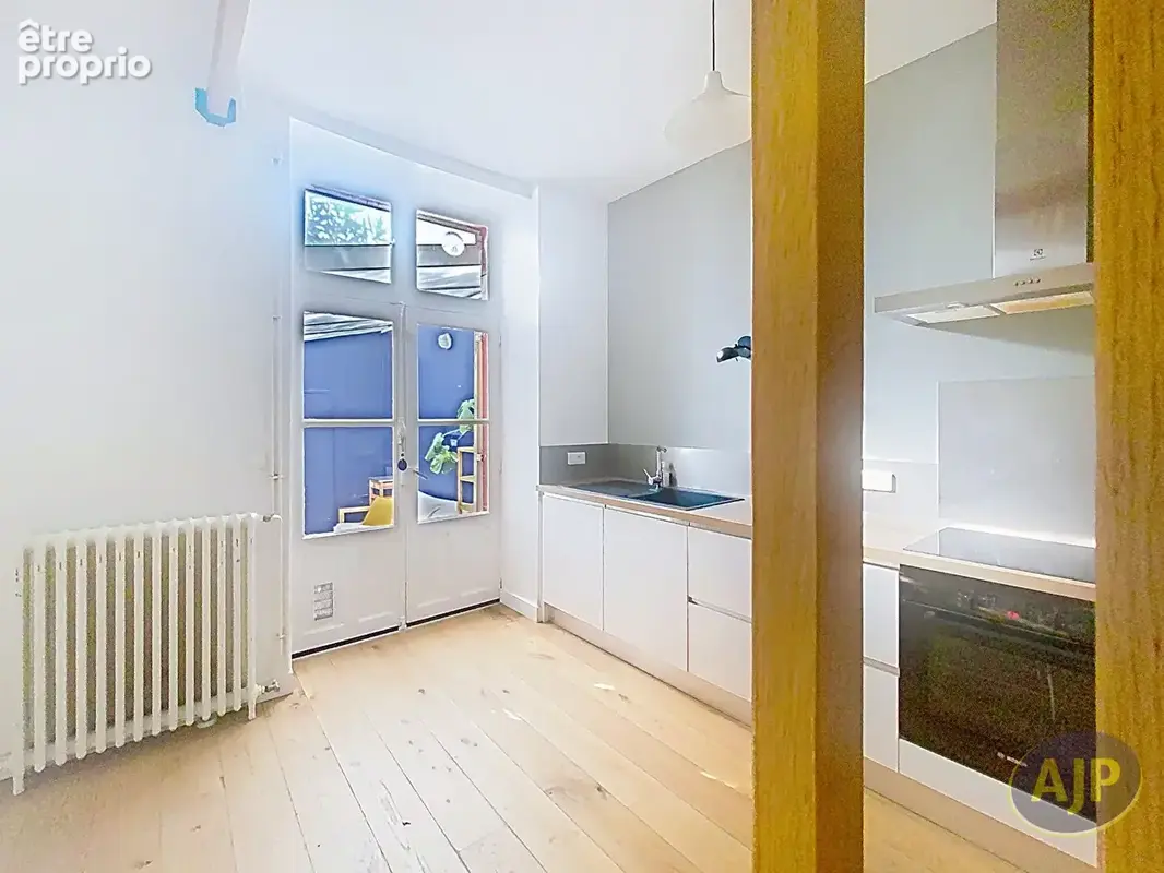 Rareté Dobrée/Sanitat : Esprit petite maison en Hyper Centre - photo 10