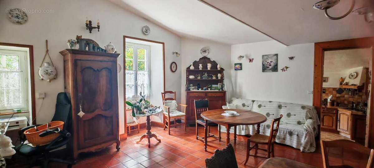 Maison 168 m² à Port-D'envaux  - photo 4